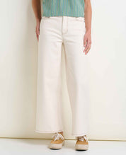 msg:Gina is 5'9" and is wearing a size 6.
