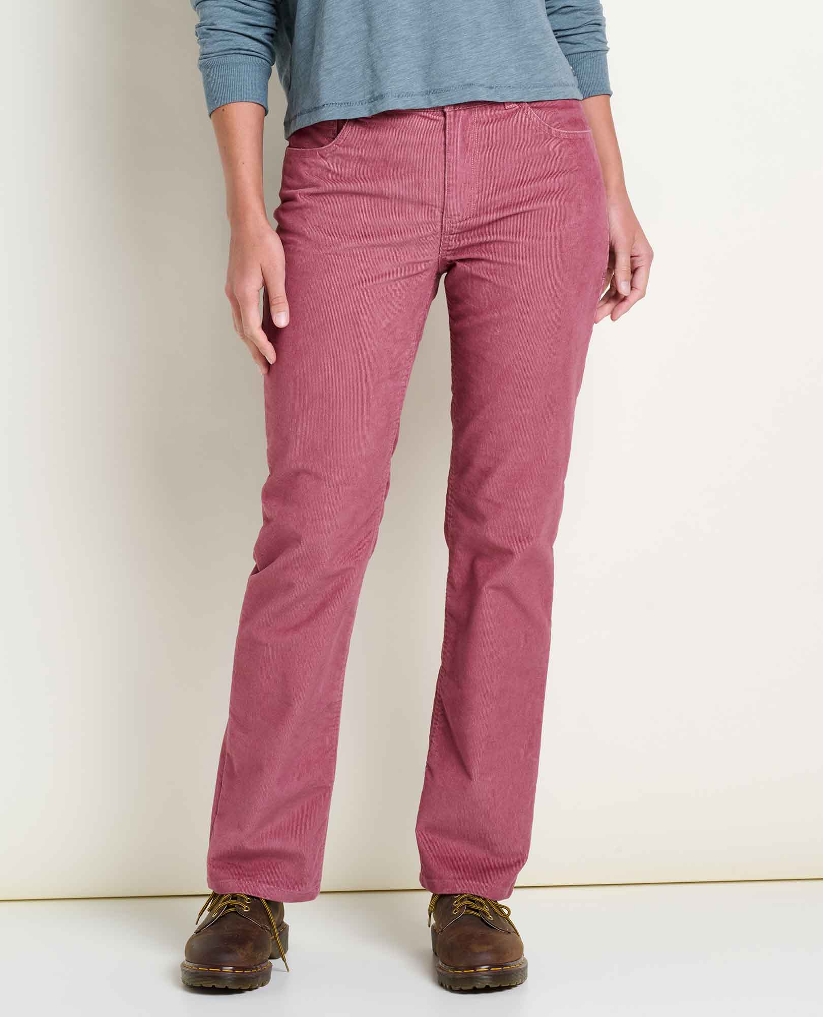msg:Logan is 5'9 ½" and is wearing a size 6.