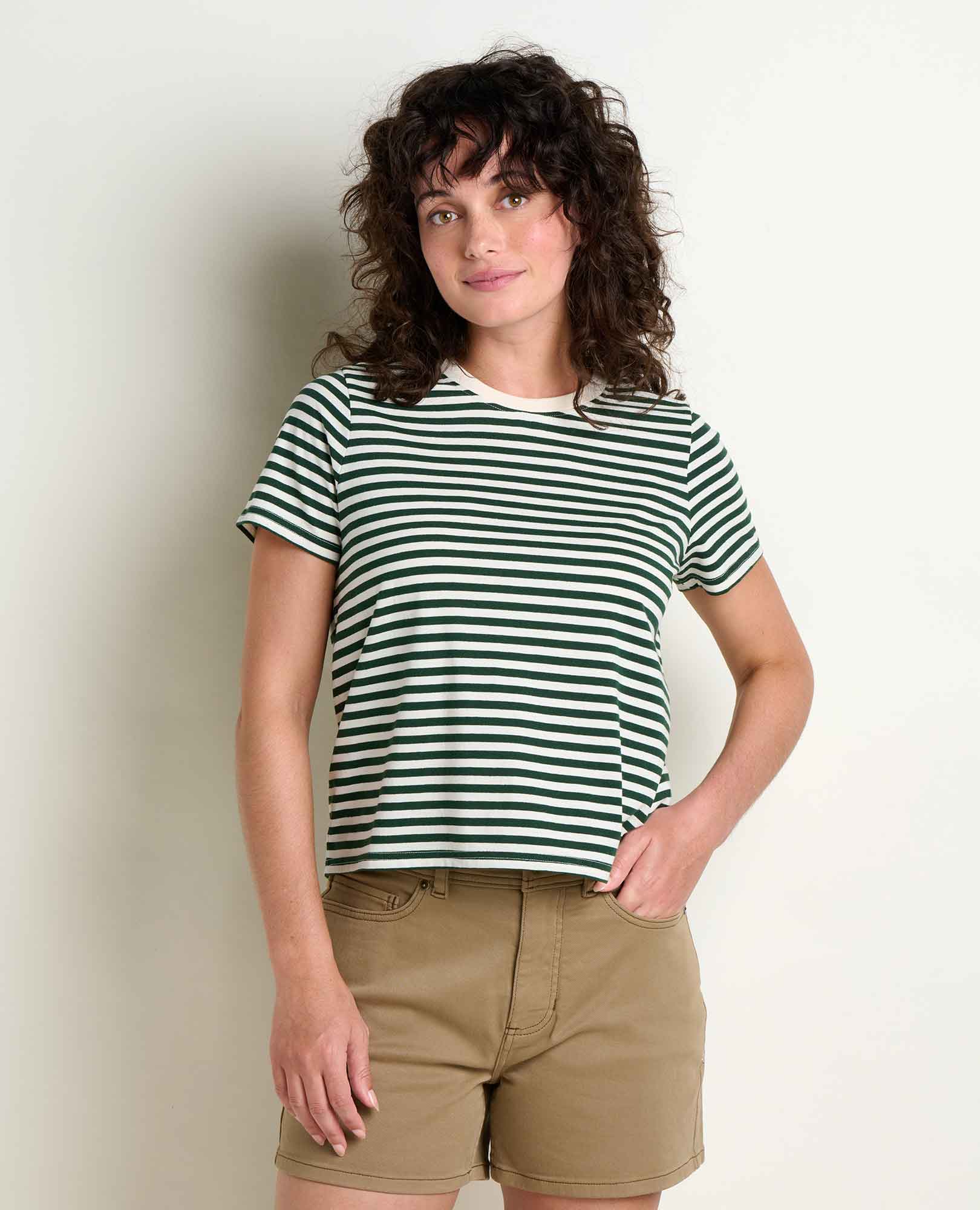 msg:Rayana is 5'9" and is wearing a size small.