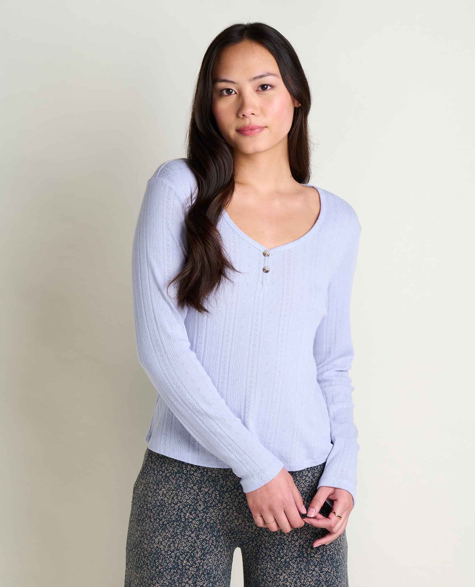 2" and is wearing a size small.