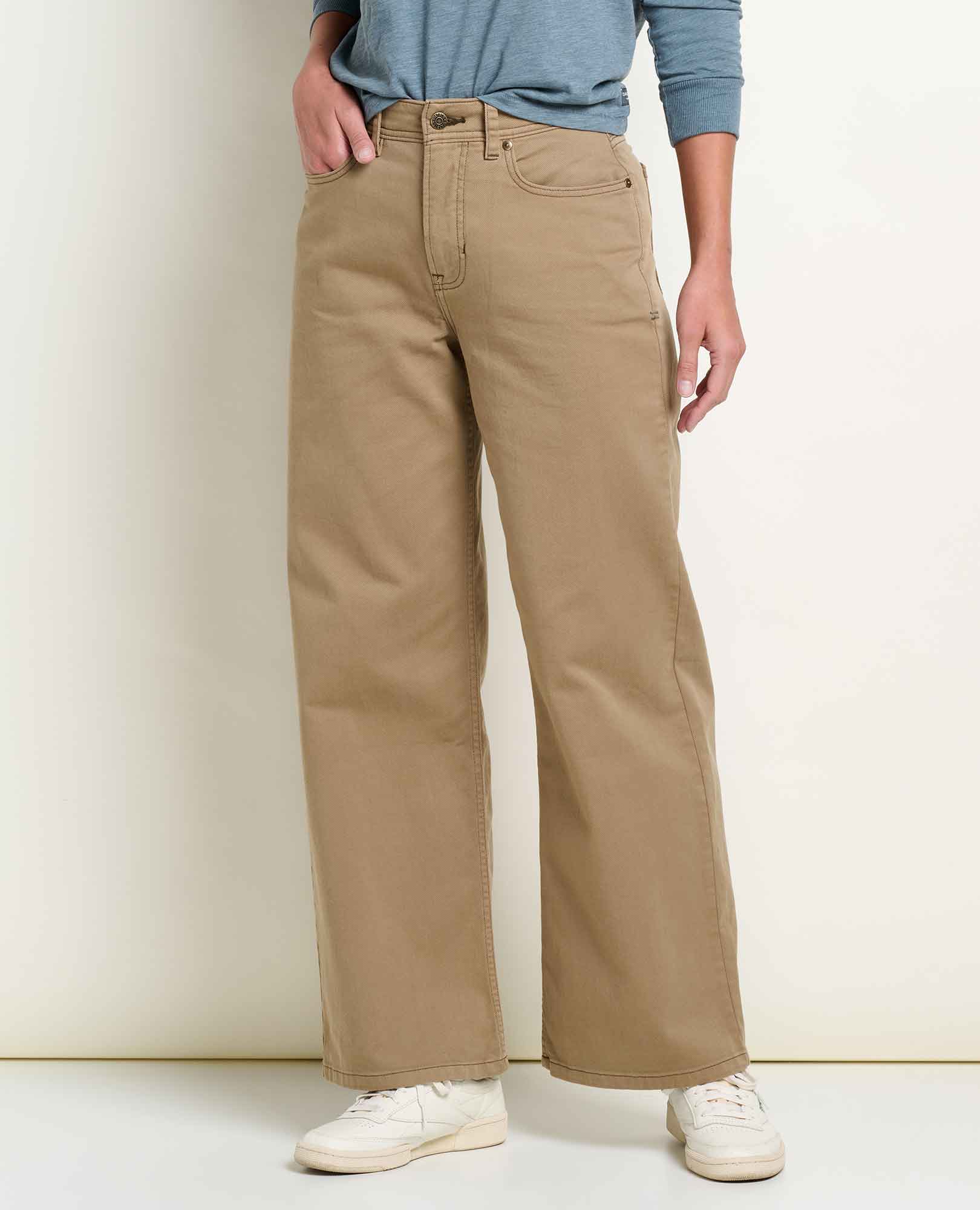 msg:Logan is 5'9 ½" and is wearing a size 6.