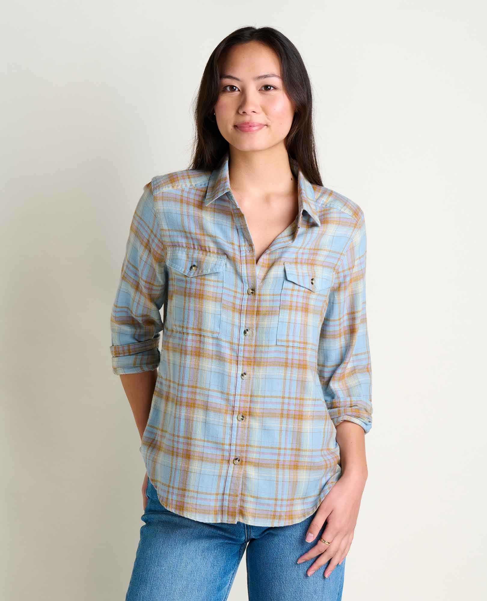 2" and is wearing a size small.