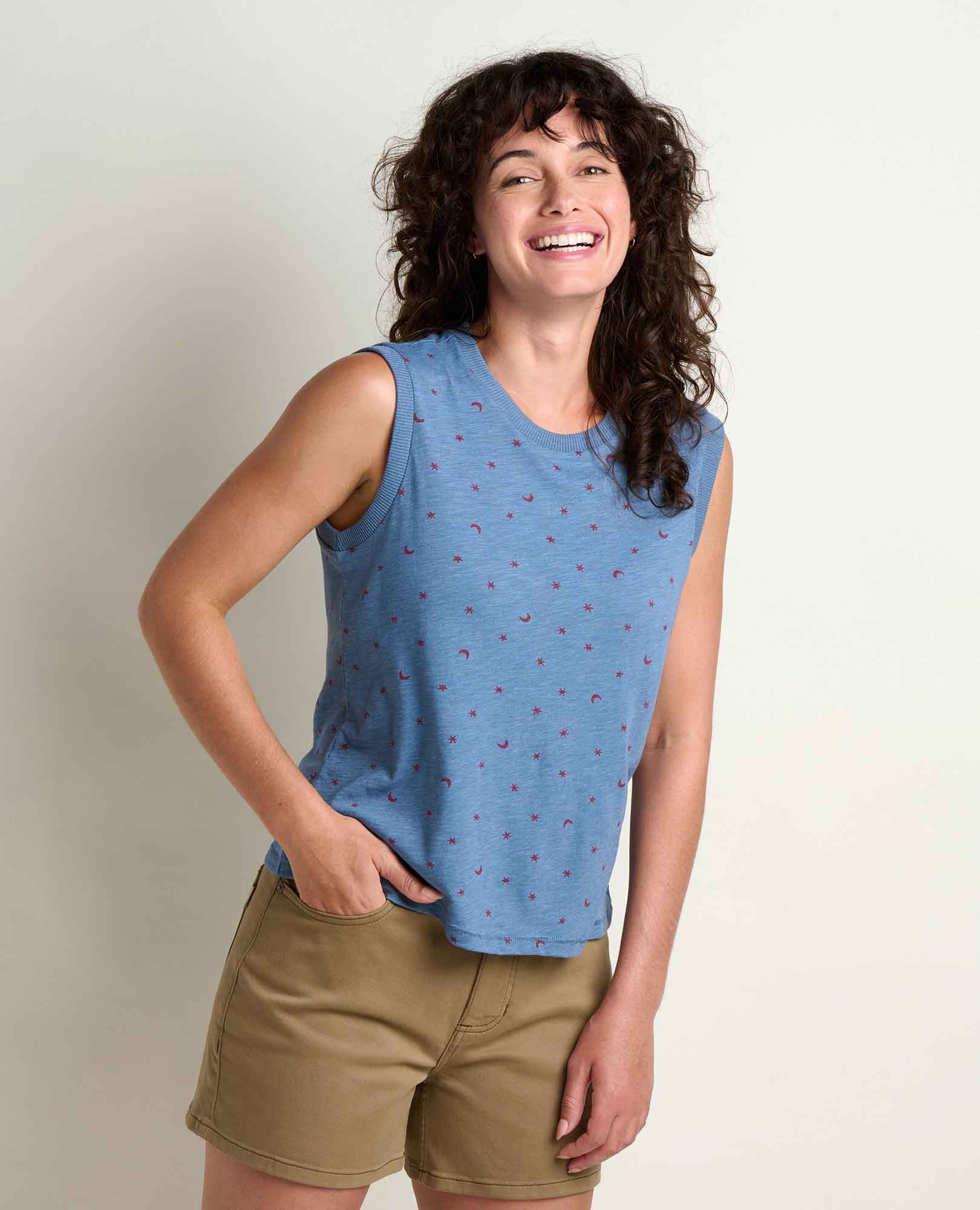 msg:Rayana is 5'9" and is wearing a size small.