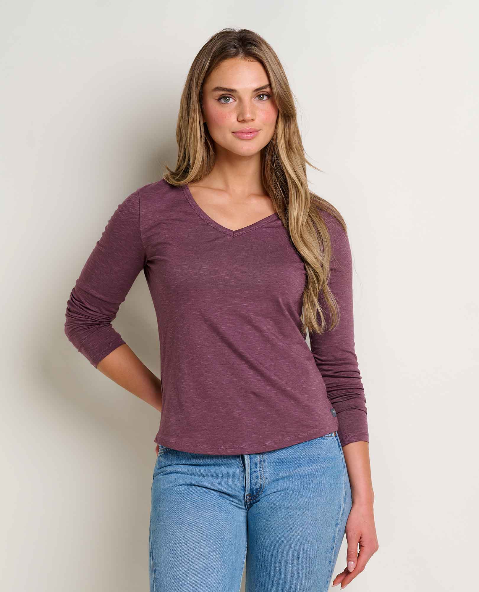 msg:Savanna is 5'9½" and is wearing a size small.