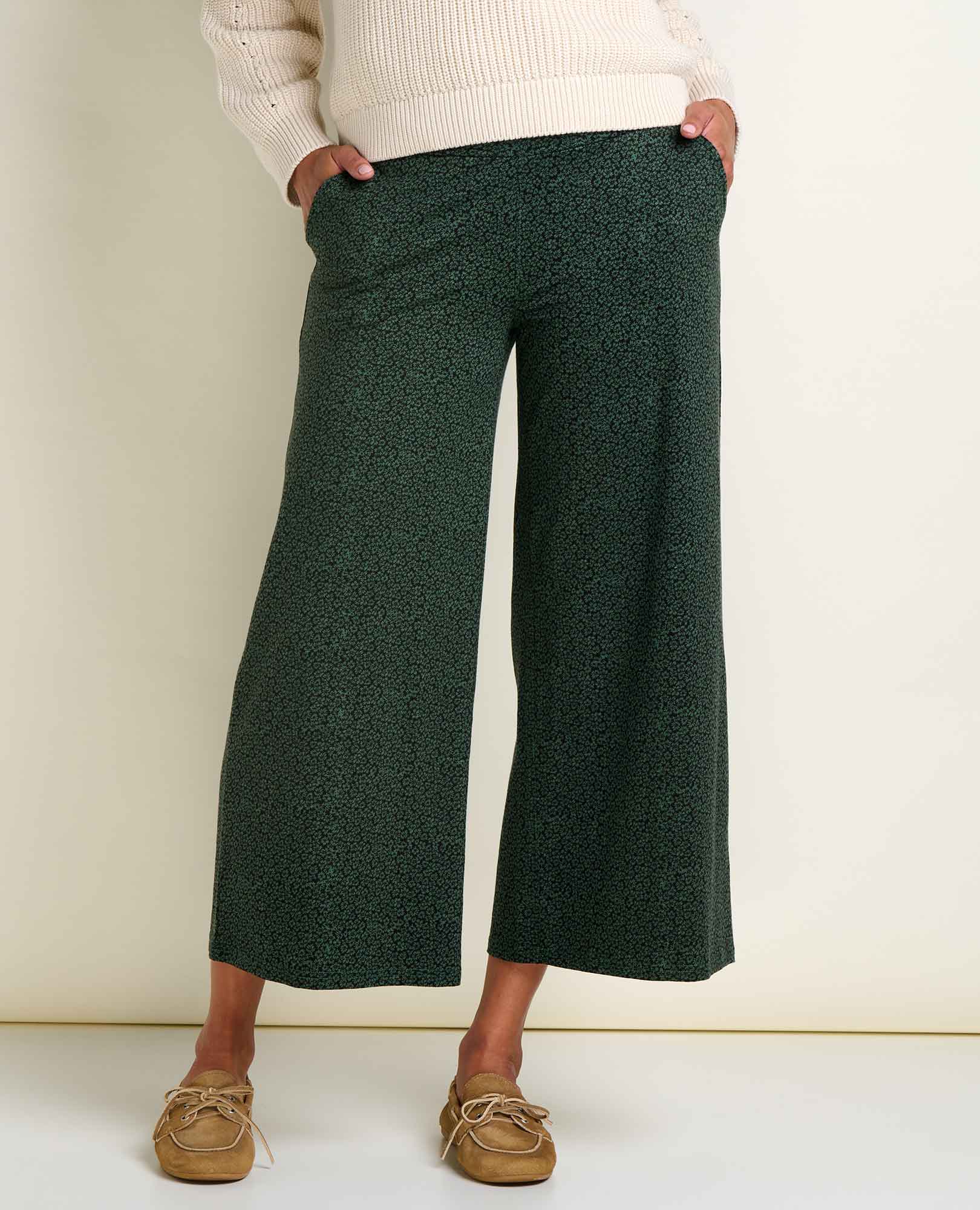 2" and is wearing a size small.