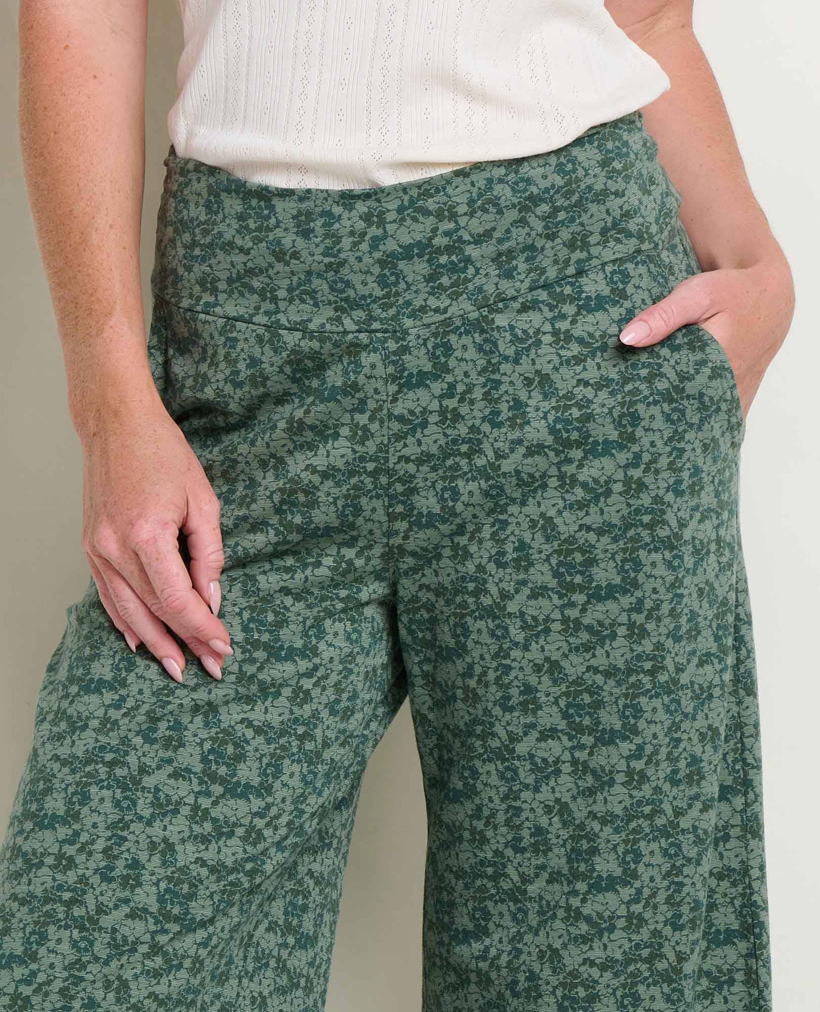 Chaka Wide Leg Crop Pant