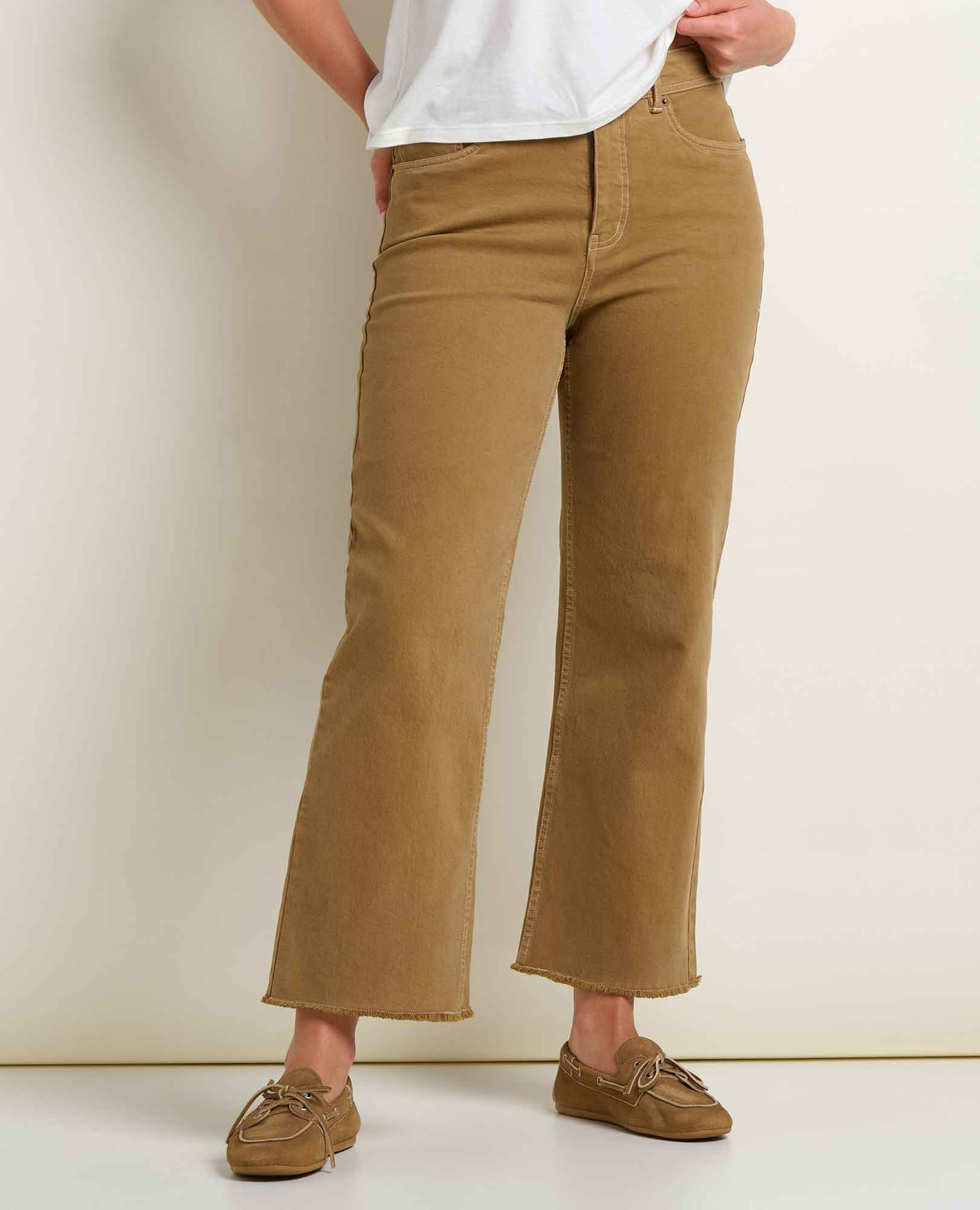msg:Savanna is 5'9 ½" and is wearing a size 6.