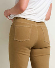 Women's Balsam Cutoff Jean