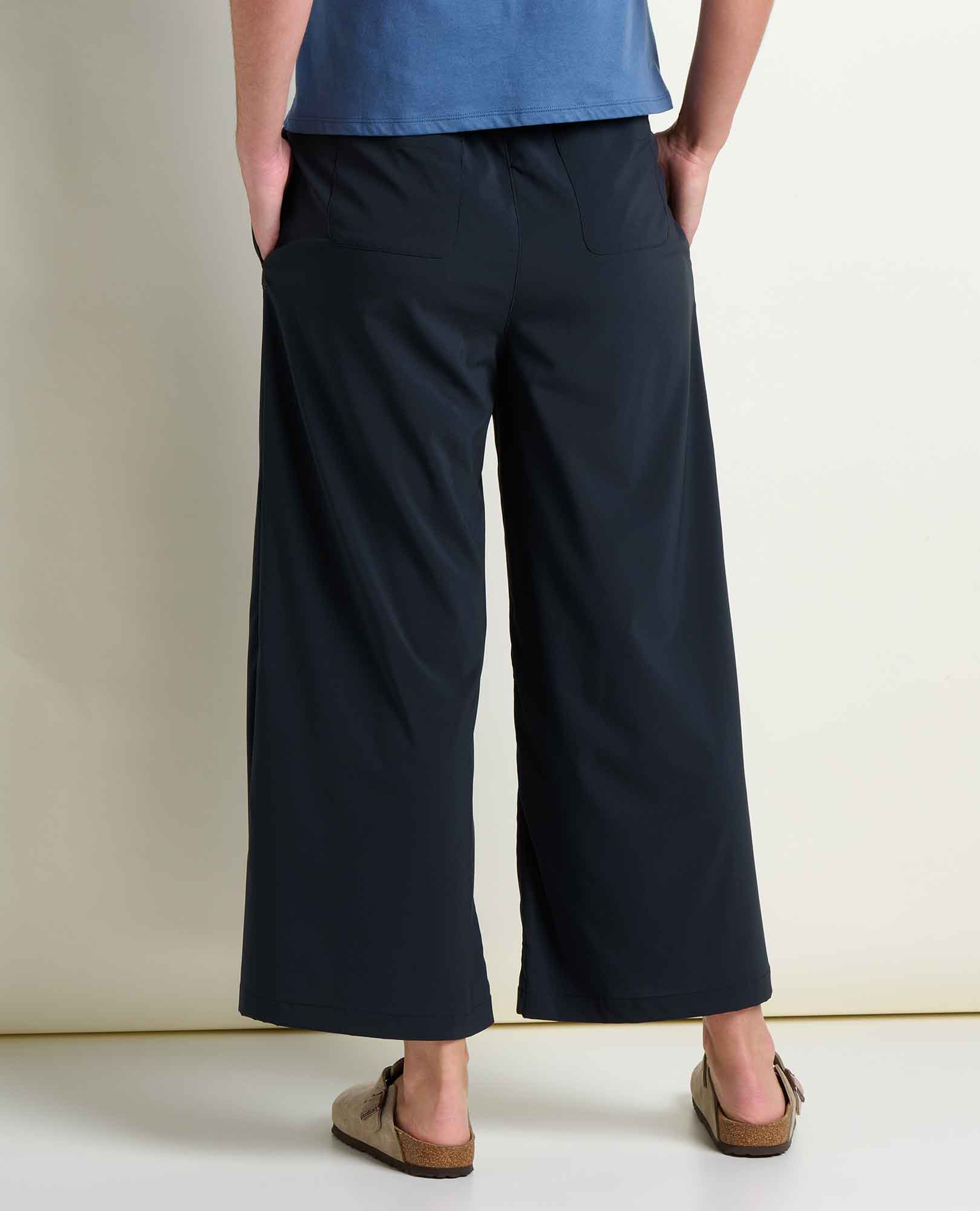 T1442401-Black-2_b5df01cd-b018-4d90-90ee-32297596a8bc.jpg