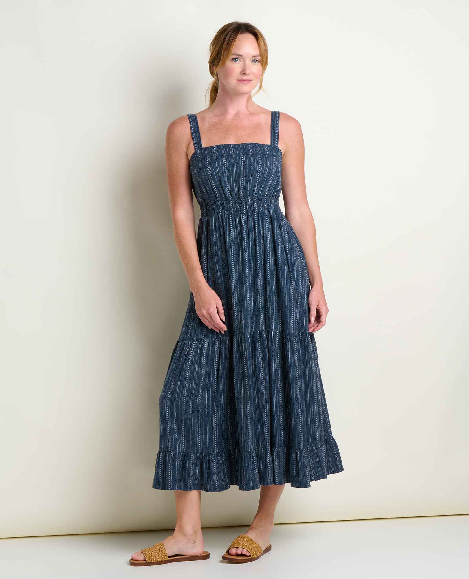 2" and is wearing a size small.
