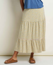msg:Haylie is 5'8" and is wearing a size small.