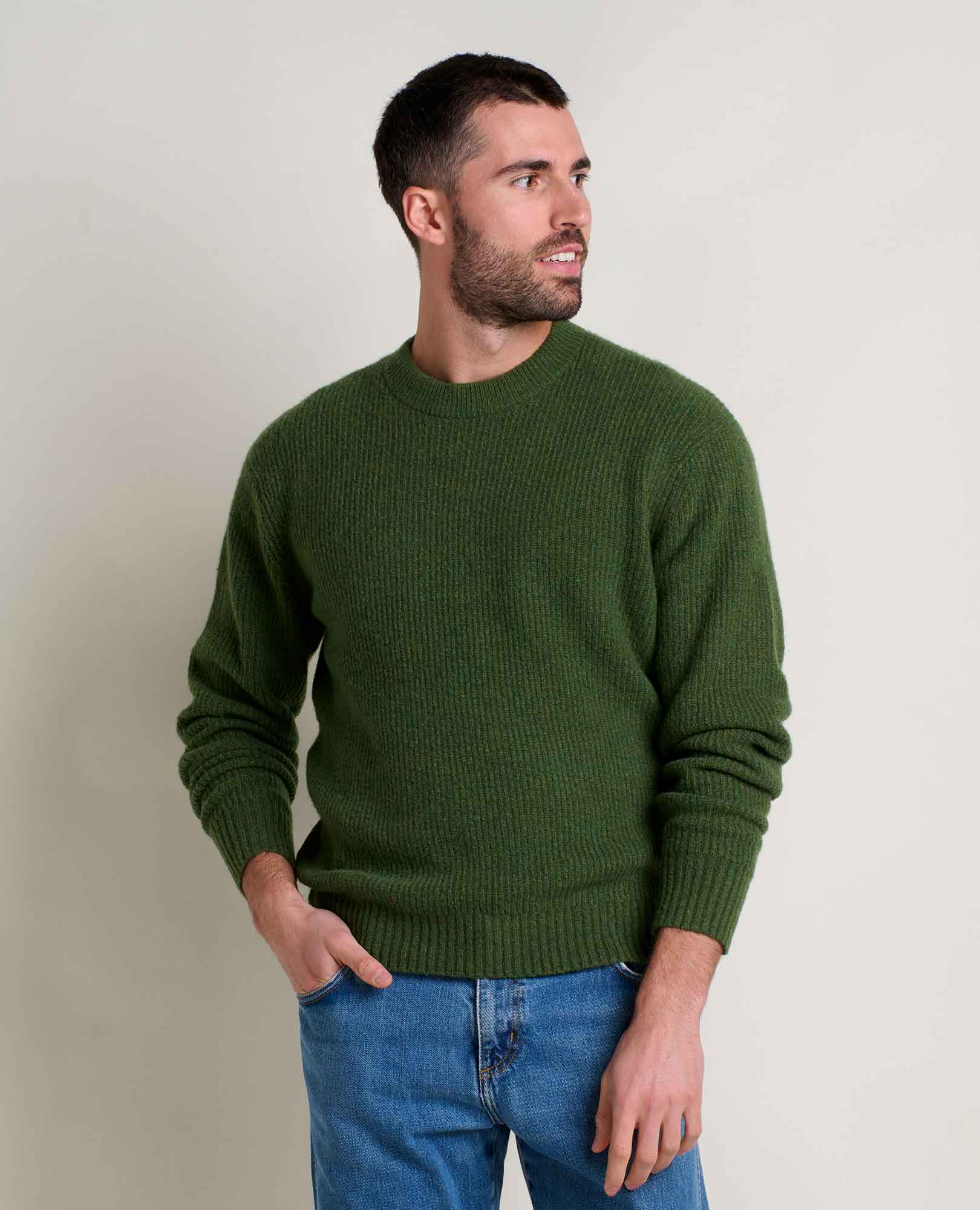 msg:Alessandro is 5'10 ½" and is wearing a size medium.