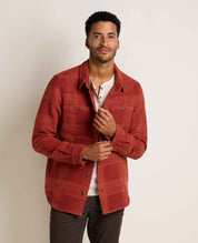 msg:Adom is 6'2" and is wearing a size medium.