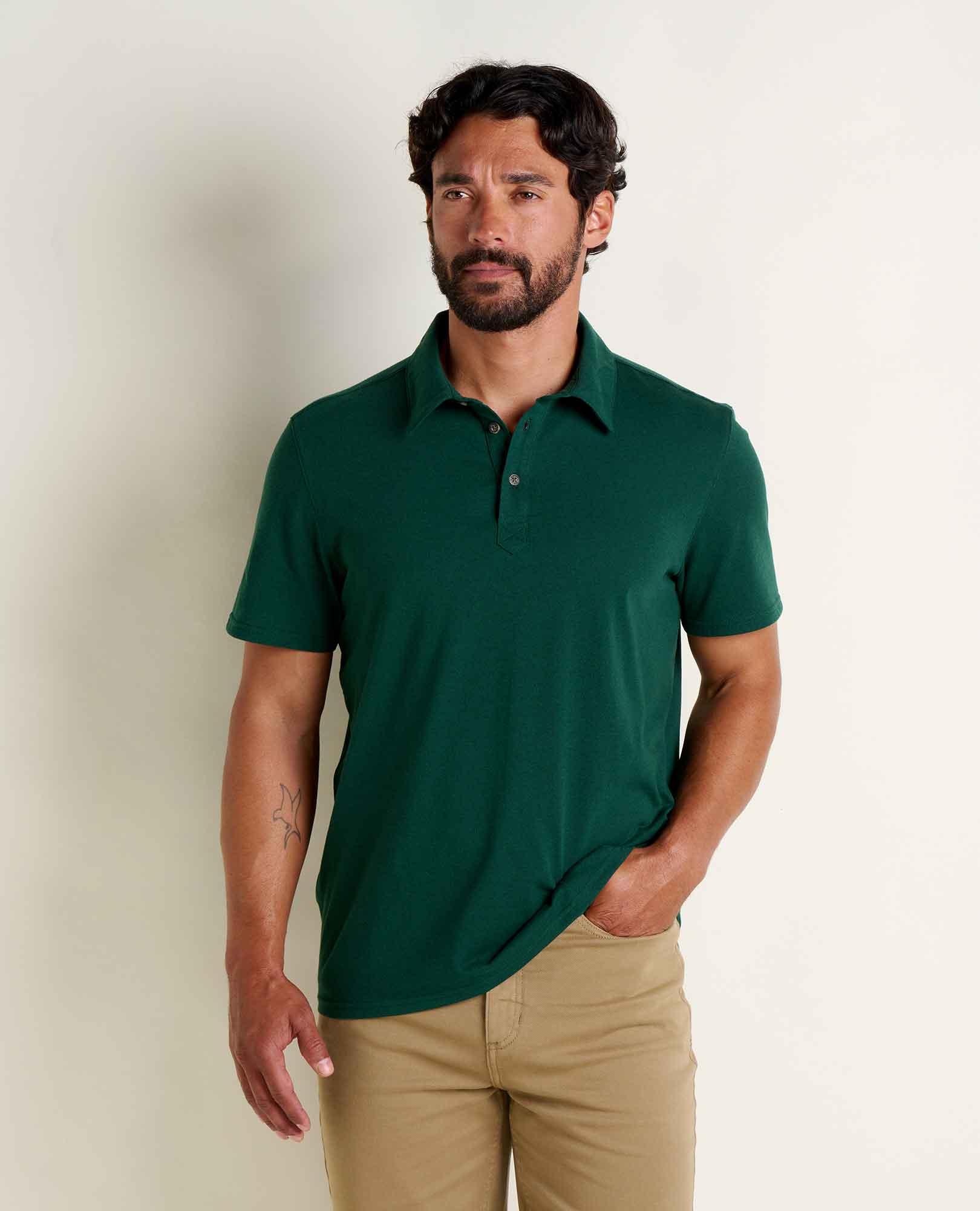 msg:Beau is 6'0" and is wearing a size medium.