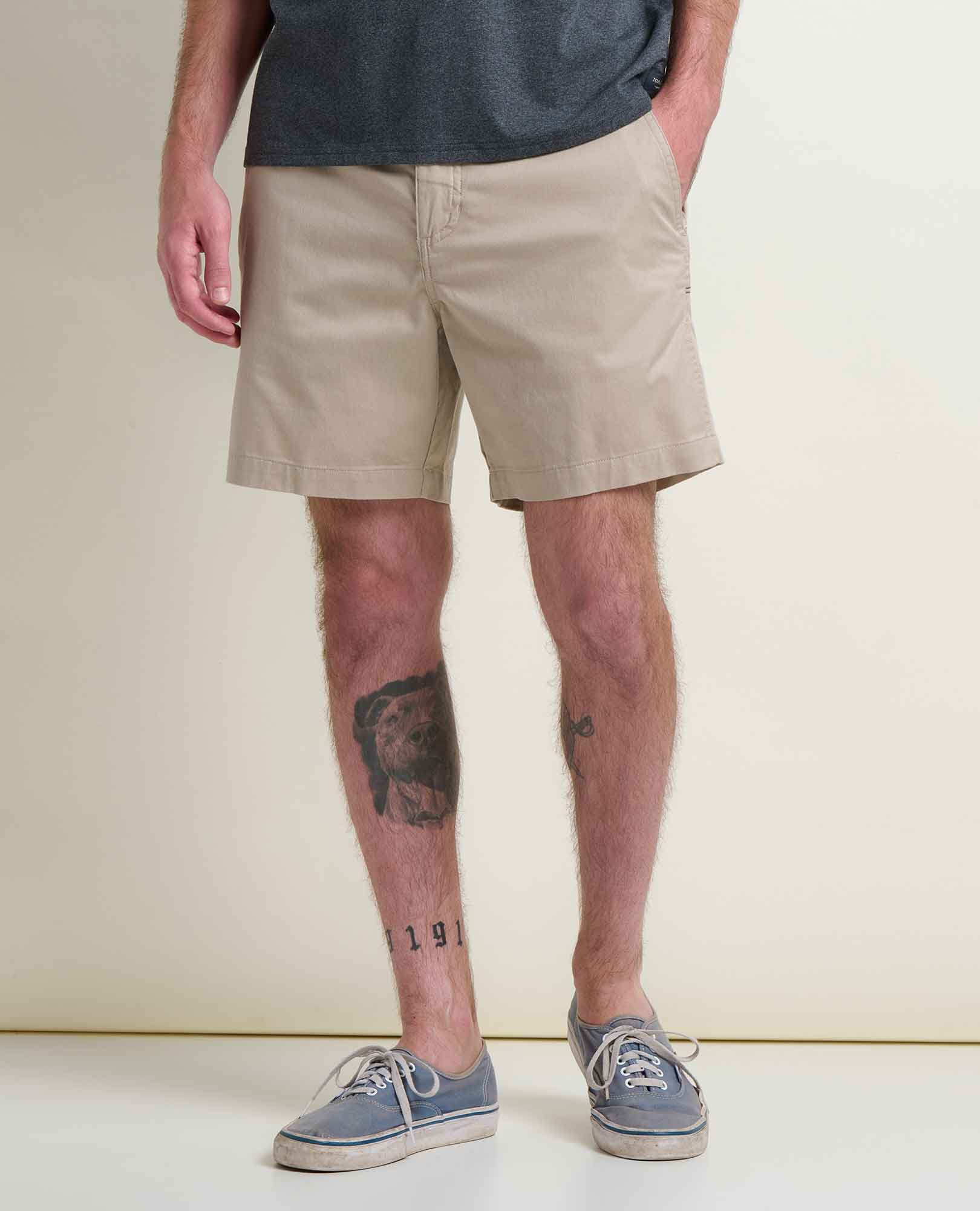 msg:Brandon is 6'1" and is wearing a size 32.