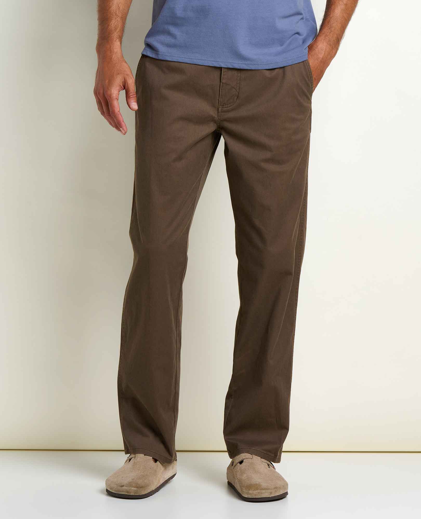 msg:Anderson is 6'2" and is wearing a size 32.