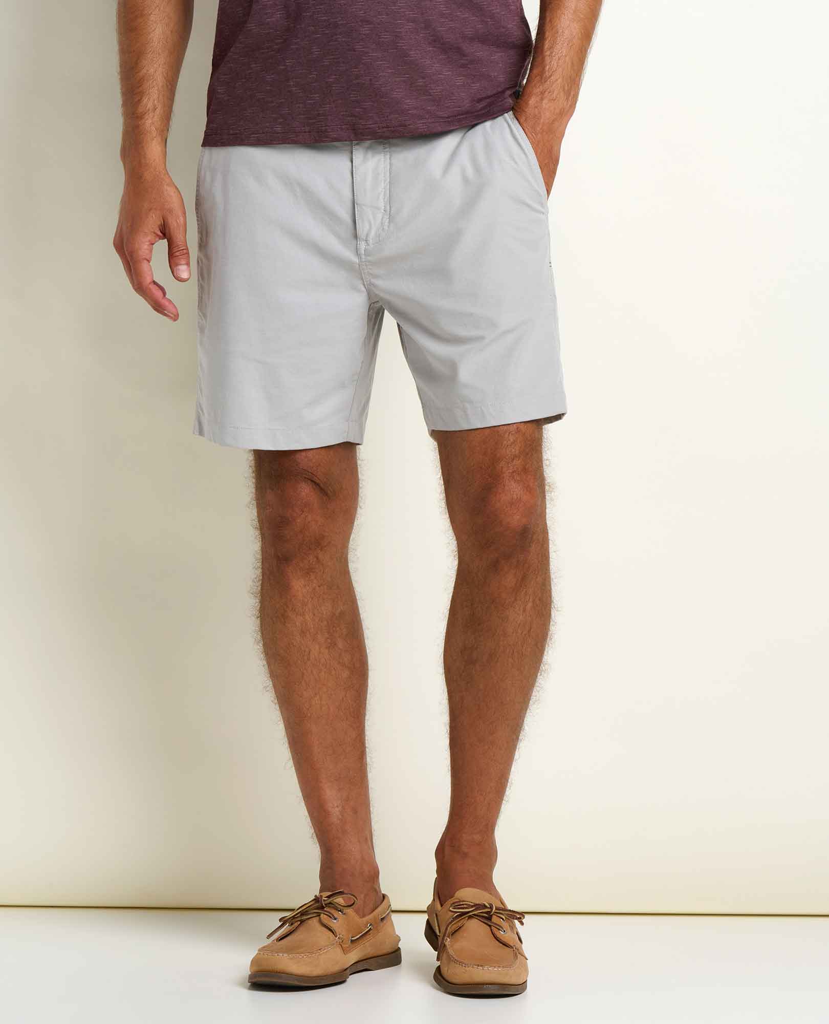 msg:Anderson is 6'2" and is wearing a size 32.