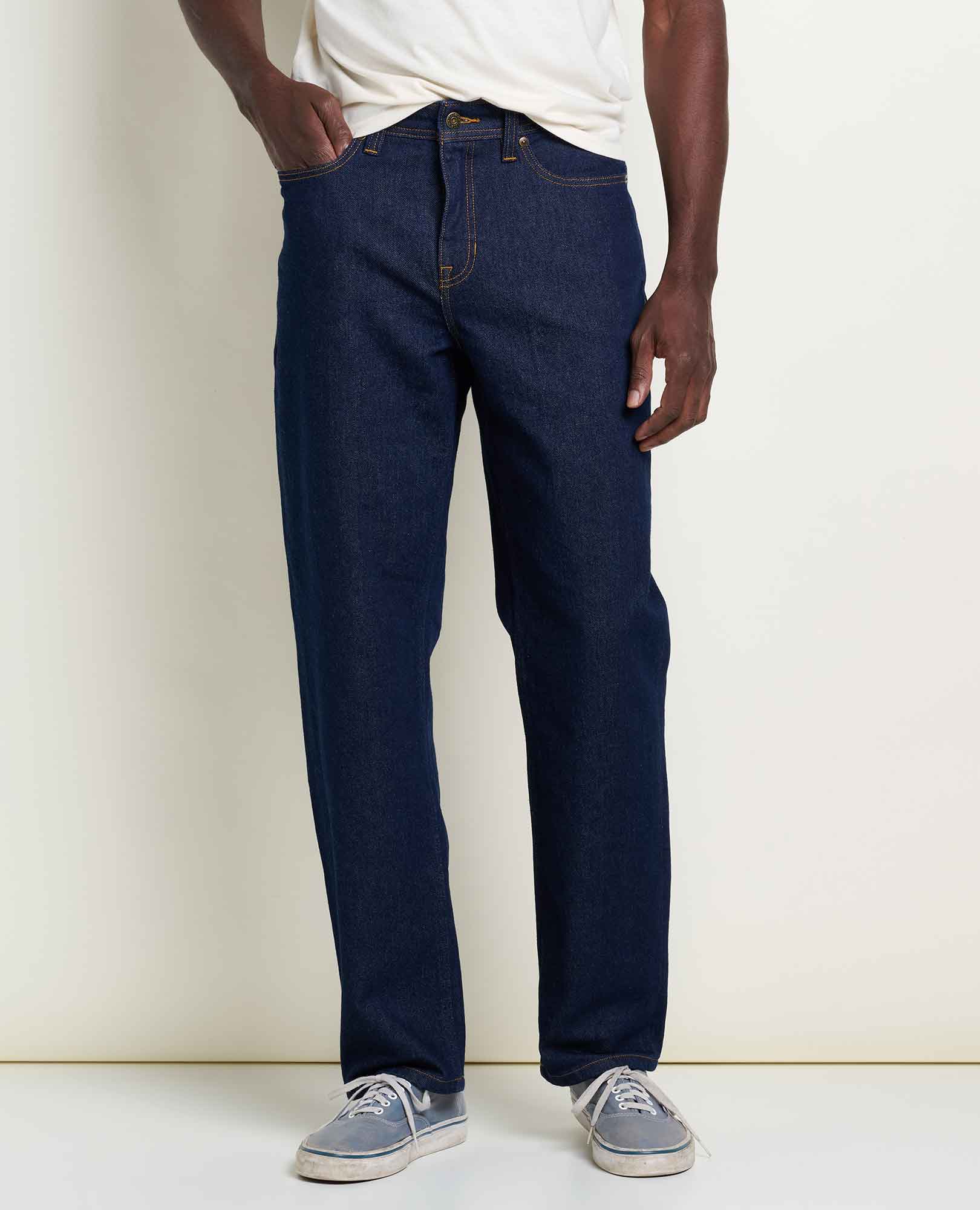 msg:Jamal is 6'2" and is wearing a size 32.