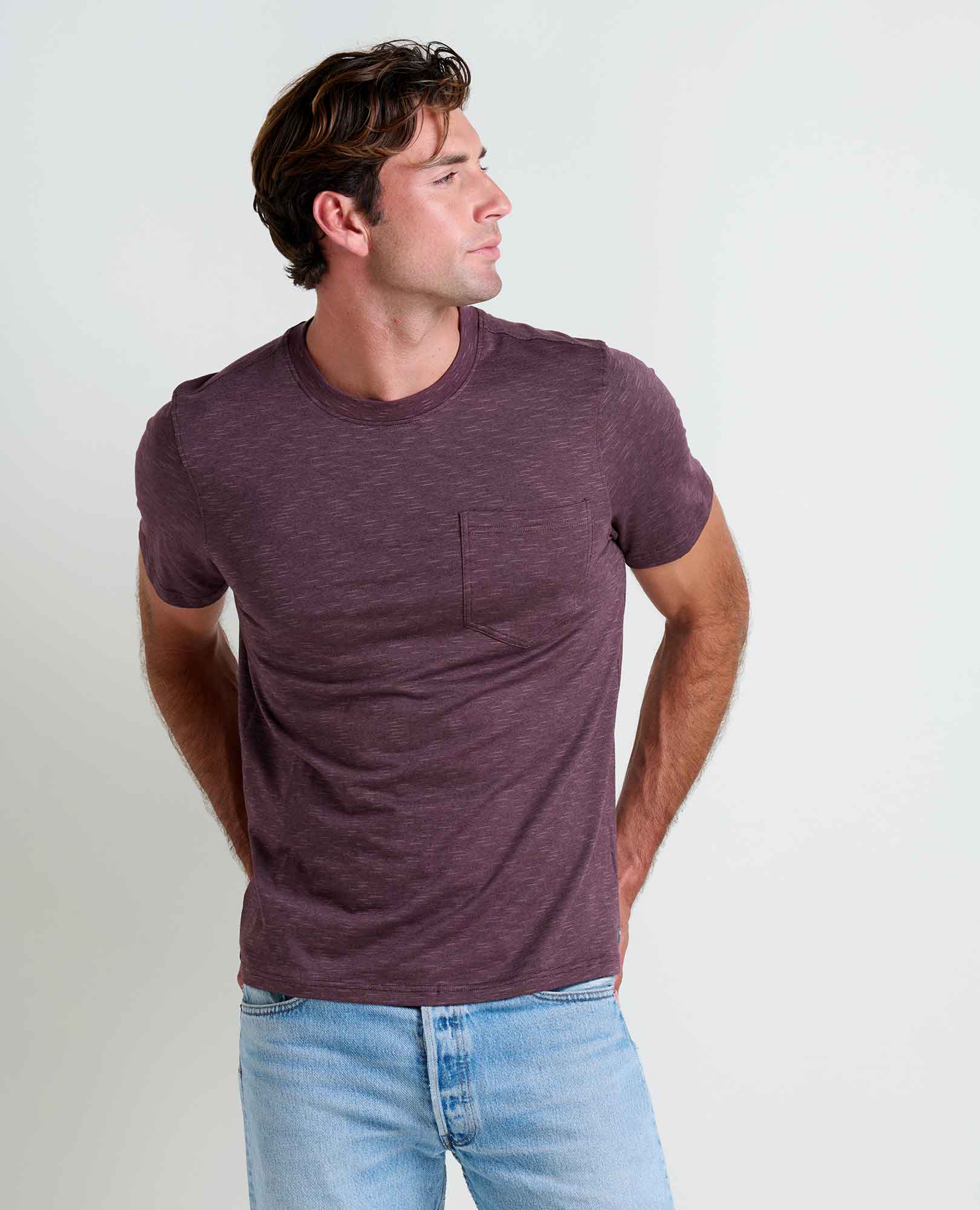 msg:Jacob is 6'1 ½" and is wearing a size medium.