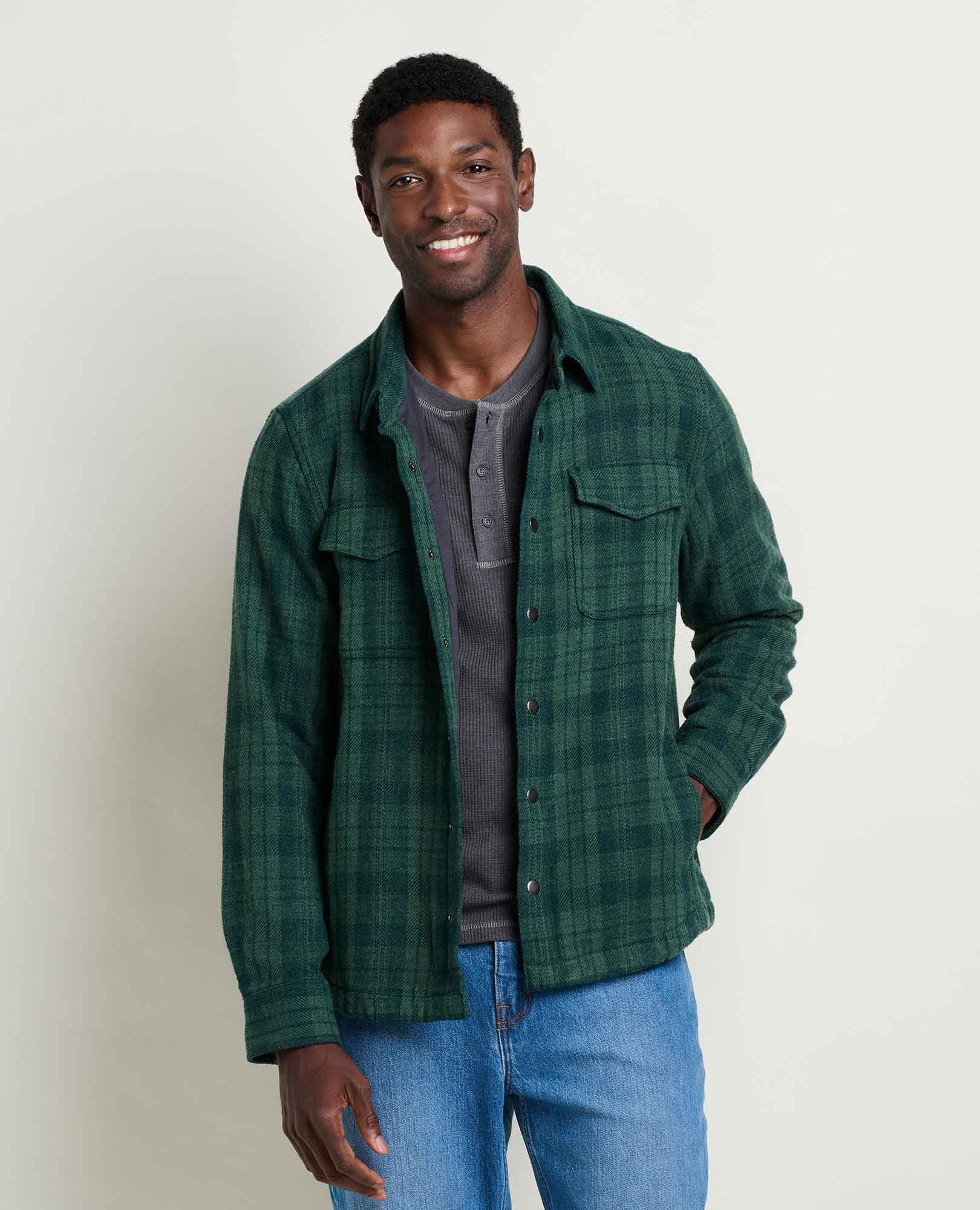 msg:Jamal is 6'2" and is wearing a size medium.