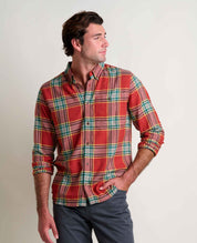 msg:Jacob is 6'1 ½" and is wearing a size medium.