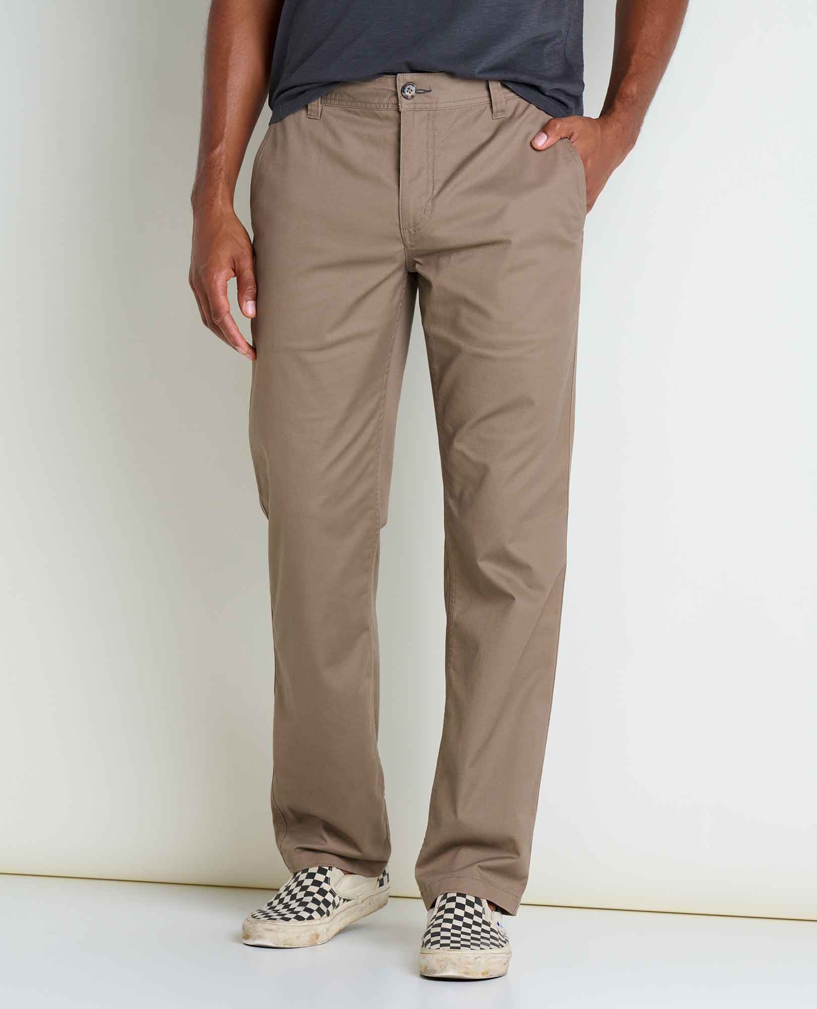 msg:Adom is 6'2" and is wearing a size 32x32.