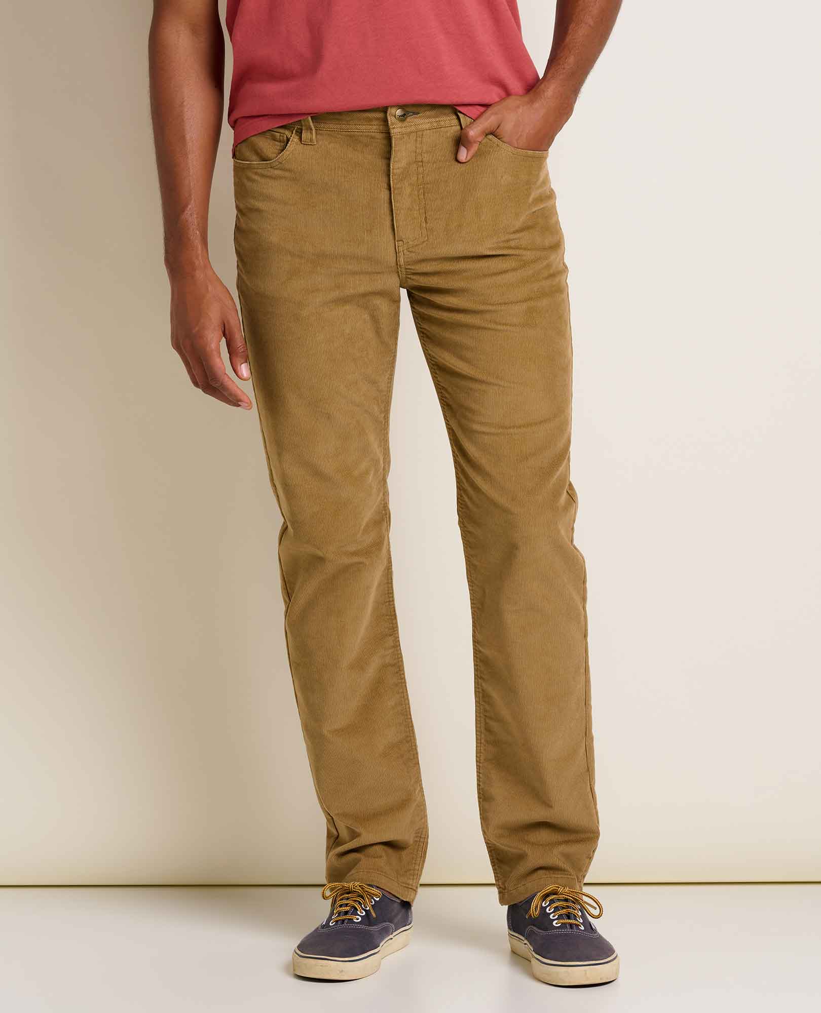 msg:Adom is 6'2" and is wearing a size 32.